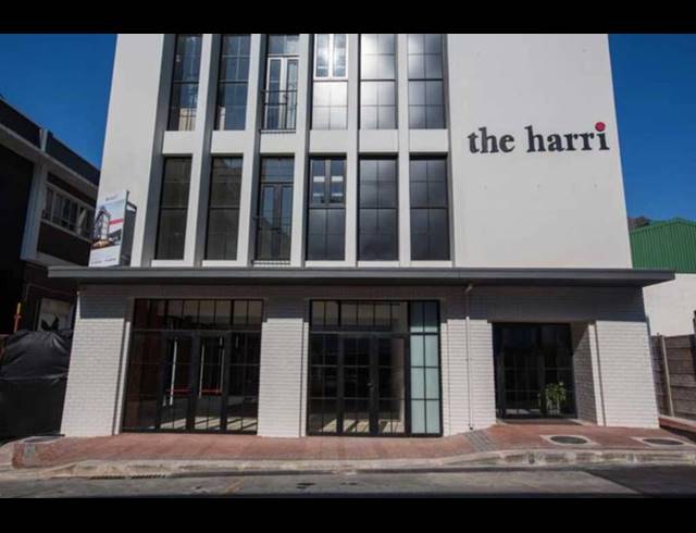 241M² RETAIL TO LET IN GARDENS